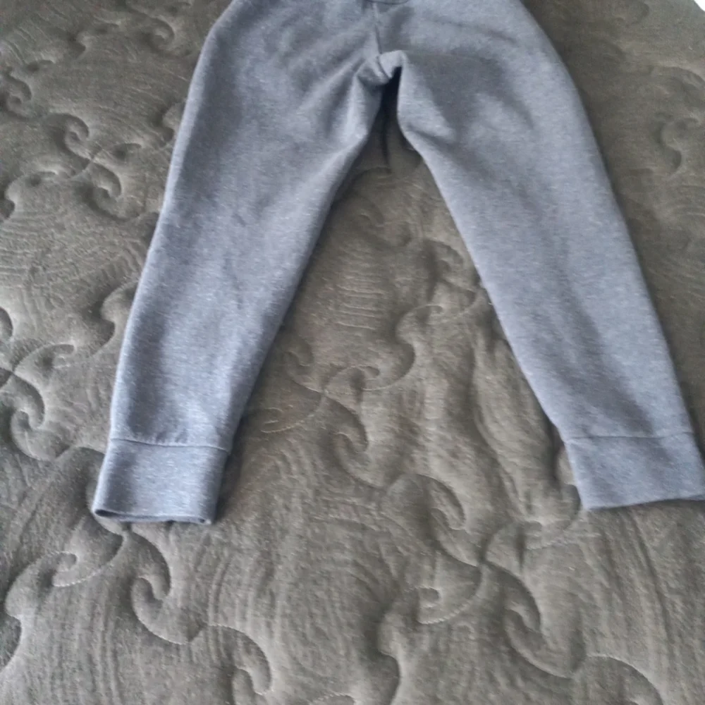 Adidas Sweatpants Size XS Youth Boy Grey Stripes Jogger - Picture 9 of 9